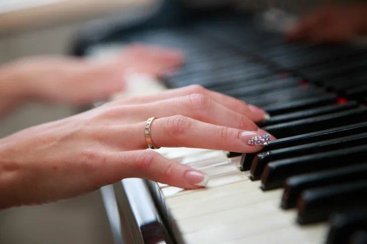 Why Do People Listen to Sad Music When They Feel Bad: Scientists Have Found the Answer Hands